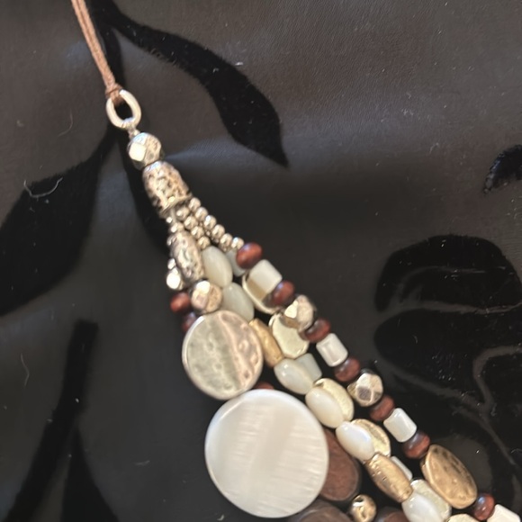 J.Jill Mother of Pearl Wood Beads Necklace Adjustable - Picture 3 of 7